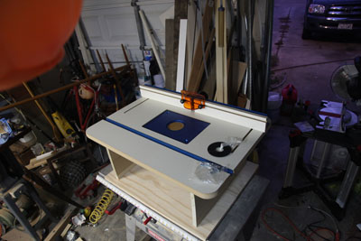Compact Router Table Plans for a Small Wood Shop | Build this small